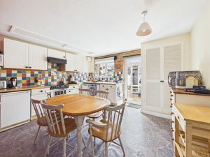 Kitchen/Diner- click for photo gallery